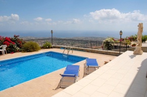 3 bedrooms villa with sea view private pool and enclosed garden at Peyia 3 km away from the beach